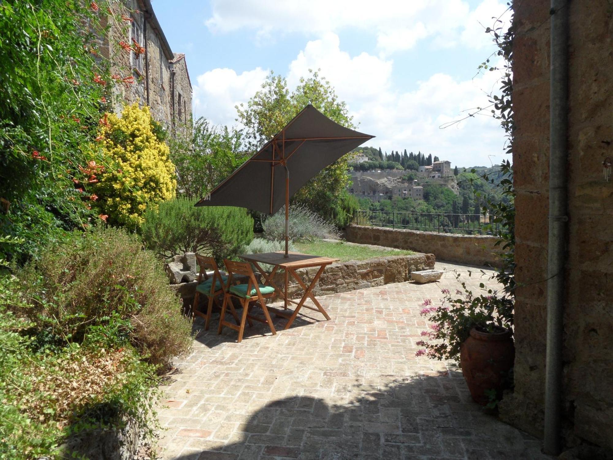 Bed and Breakfast Un giardino nel tufo Pitigliano Esterno foto